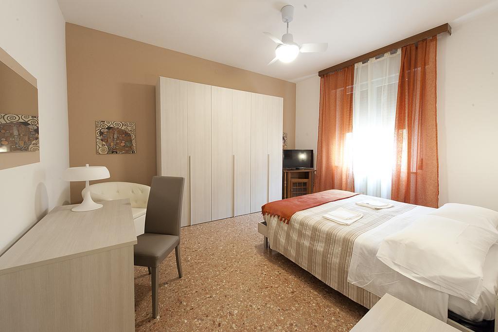 Gardenia Guest House Форлі Екстер'єр фото